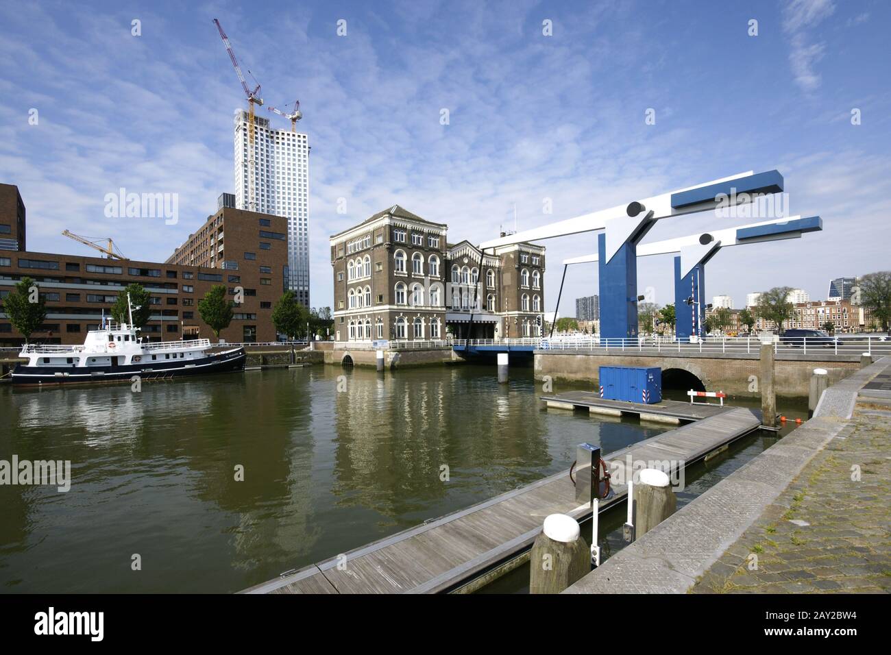 Rotterdam, Kop van Zuid (with Maastoren), Spoorweg Stock Photo