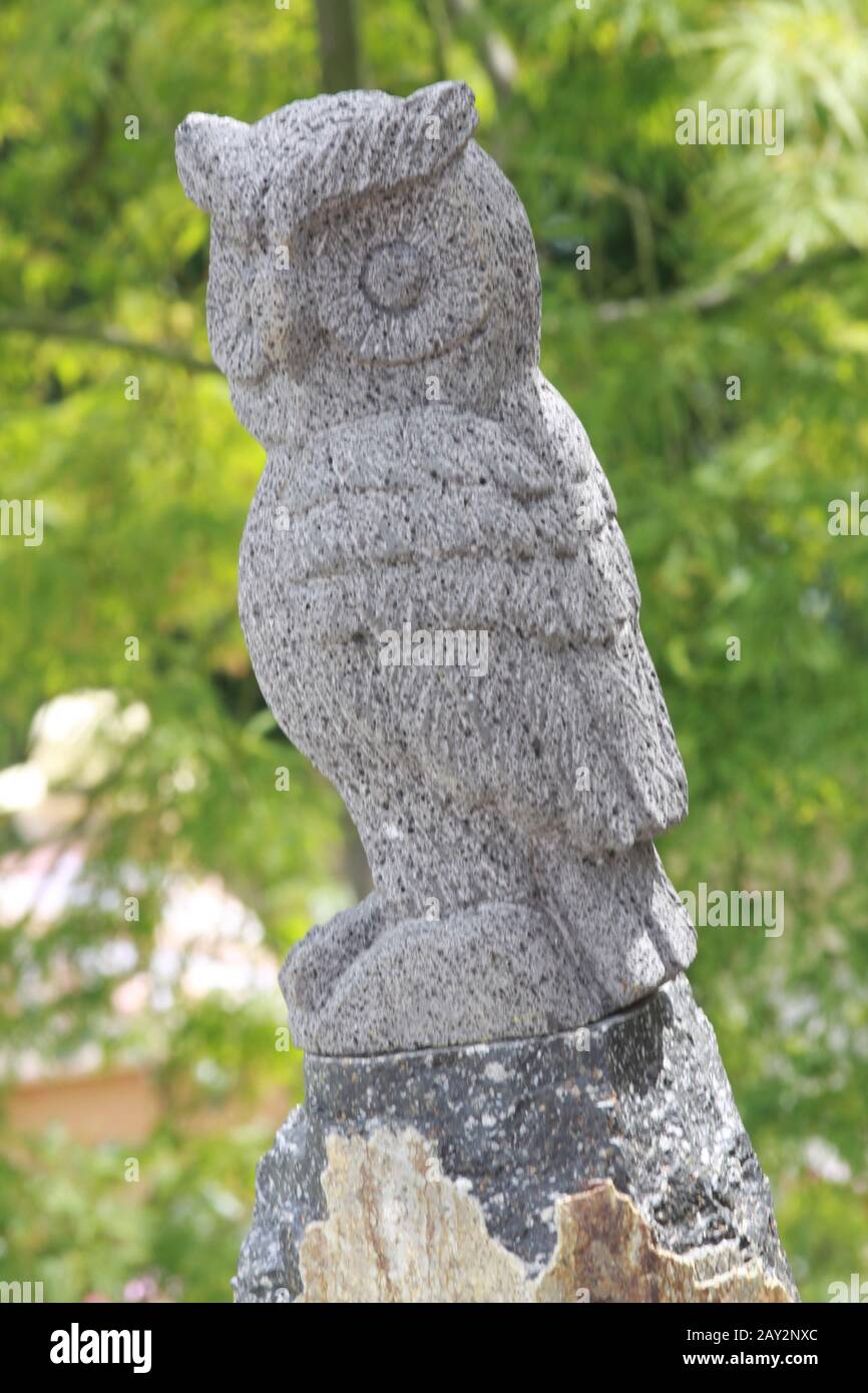 Stone owl sculpture hires stock photography and images Alamy