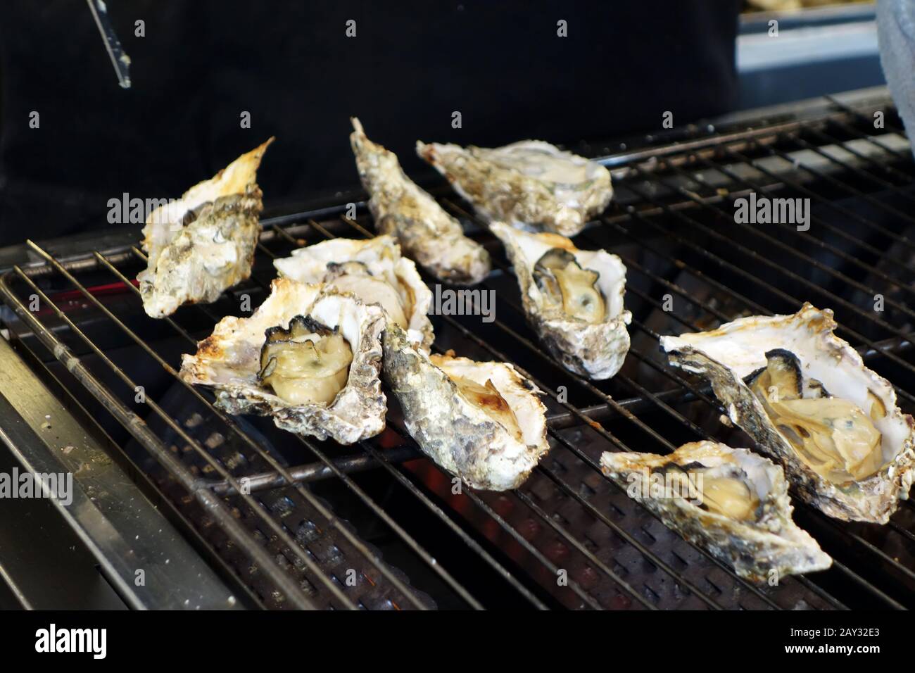 Oysters japan hires stock photography and images Alamy