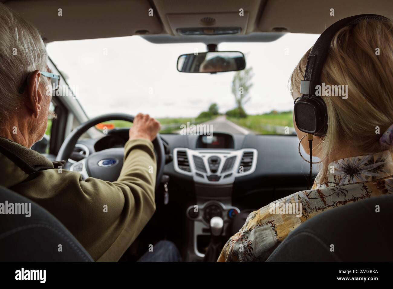 People sitting in car Stock Photo - Alamy