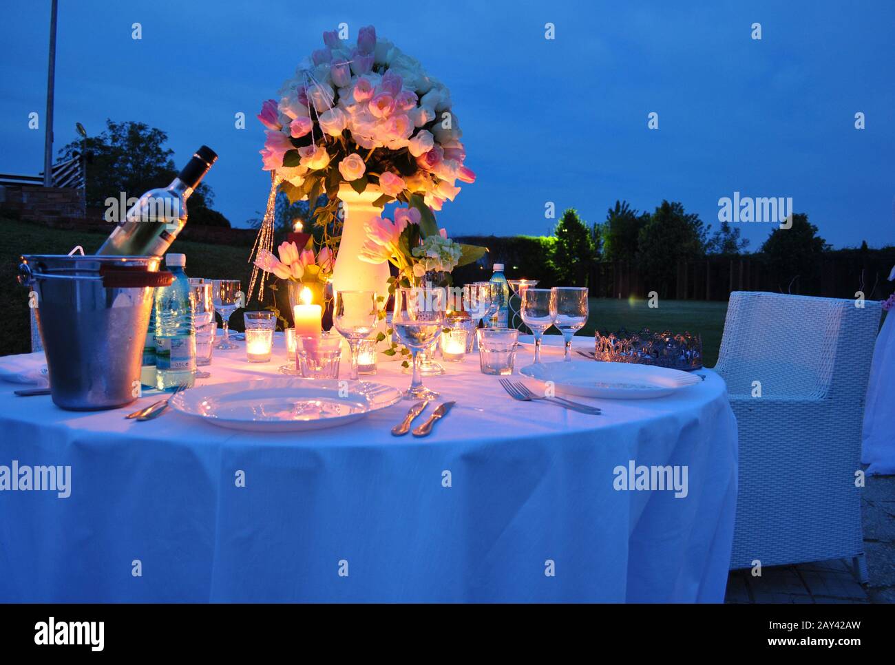Romantic Outdoor Dinner Stock Photo Alamy