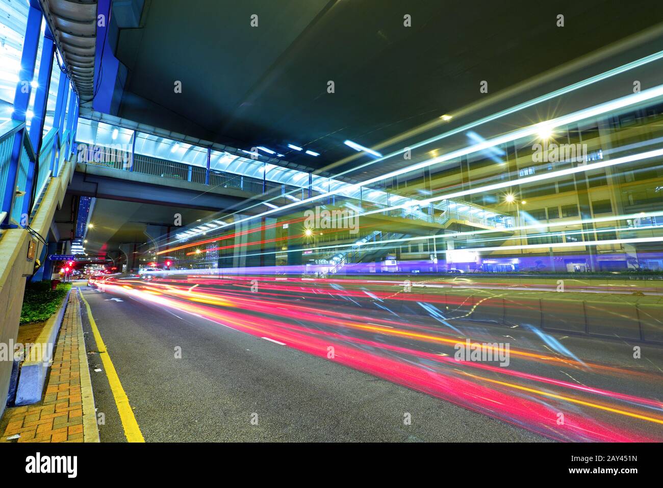 Modern city traffic hi-res stock photography and images - Alamy