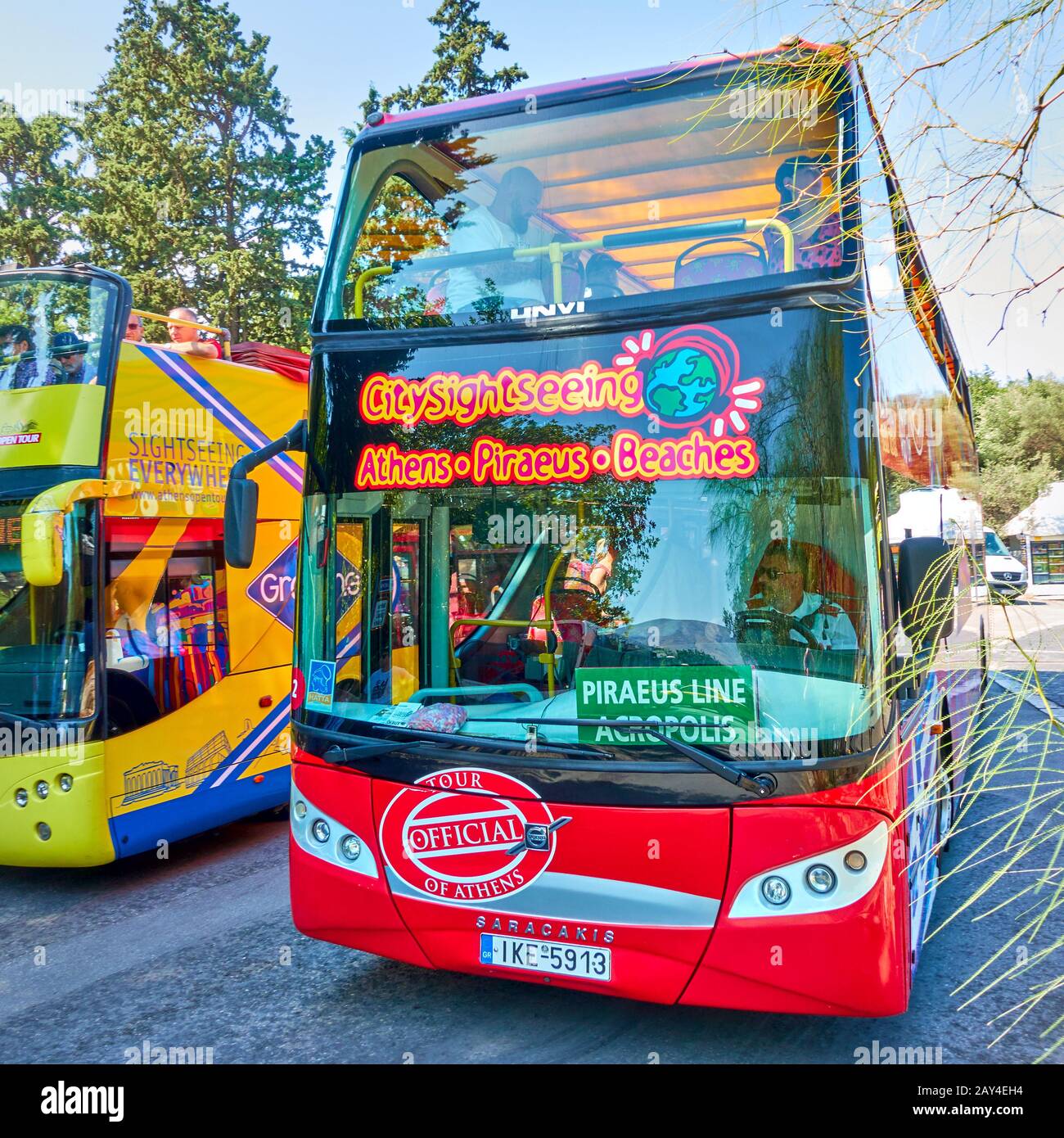 frynser at forstå grad Athens, Greece - September 21, 2019: Open-top double-decker City Sightseeing  Bus at bus stop in Athens (Red route Stock Photo - Alamy
