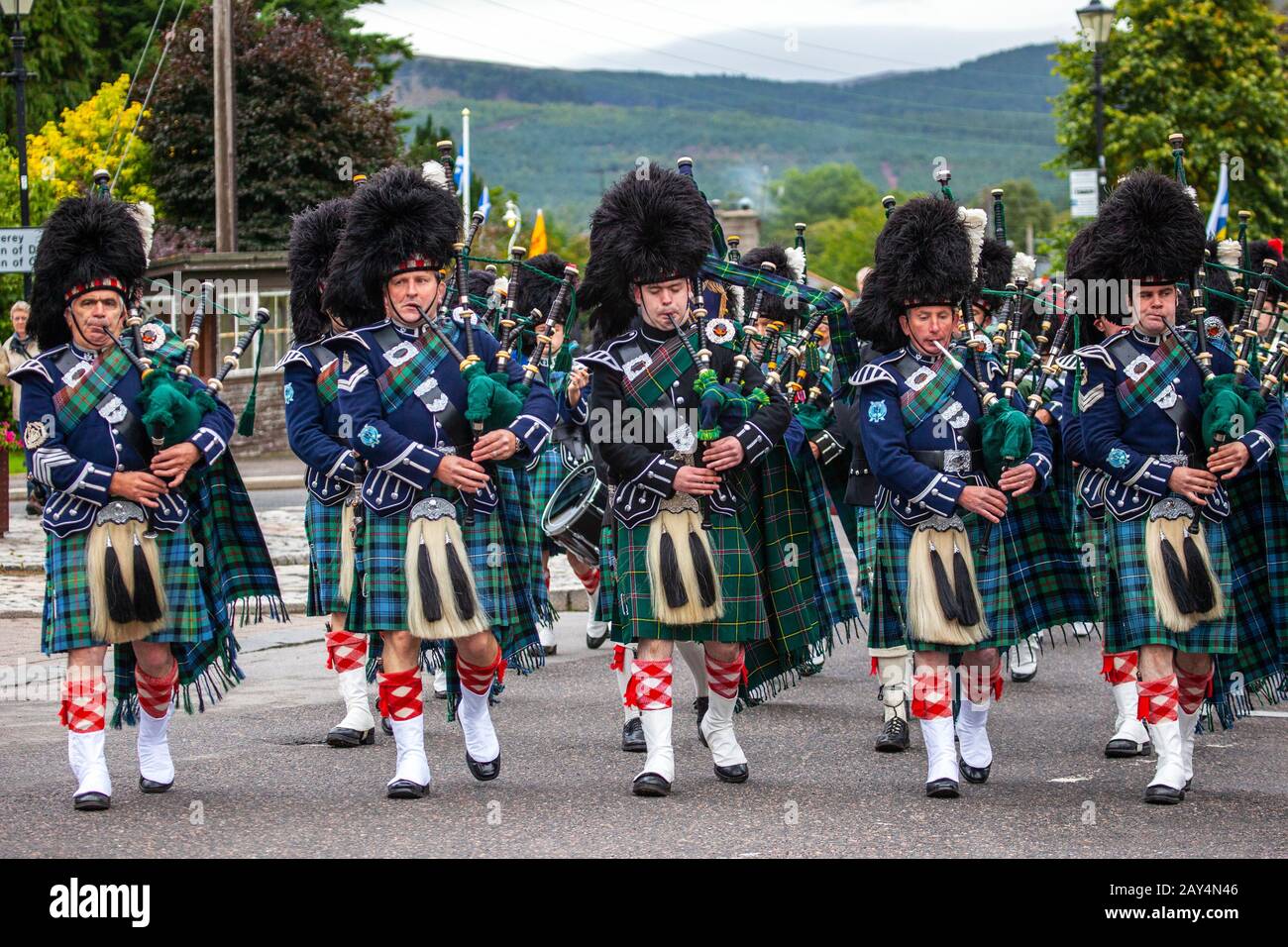 Royal Highland Gathering, Scottish marching pipe band, Uniformed games