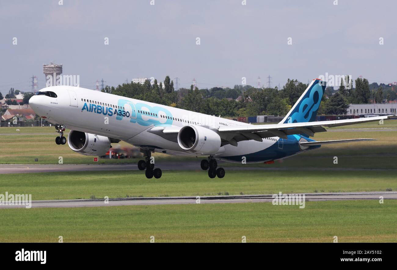 Paris, France. 17th June, 2019. File photo shows that an Airbus A330 NEO performs during a flight display at the 53rd International Paris Air Show held at Le Bourget Airport near Paris, France, June 17, 2019. France-based European plane maker Airbus on Thursday reported a net loss of 1.36 billion euros (1.47 billion U.S. dollars) in 2019 after paying billions of euros of provision to settle a past bribery and corruption case related to jetliner sales. Credit: Gao Jing/Xinhua/Alamy Live News Stock Photo