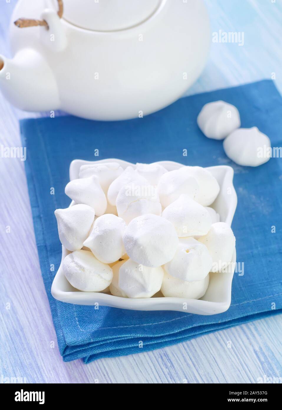 Delicate spiral shells hi-res stock photography and images - Alamy