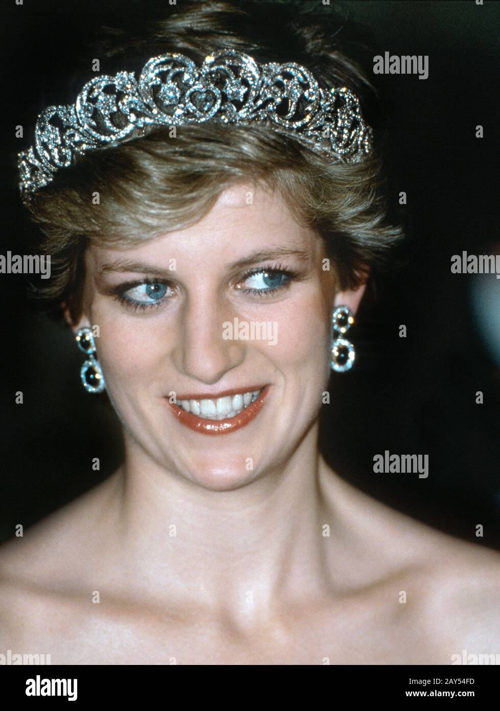 Princess diana tiara hi-res stock photography and images - Alamy