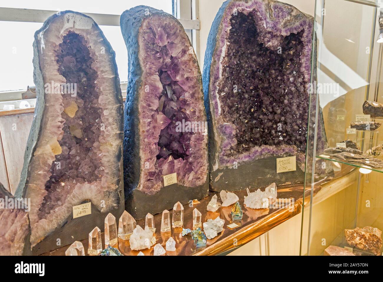 Fossils and crystals hi-res stock photography and images - Alamy