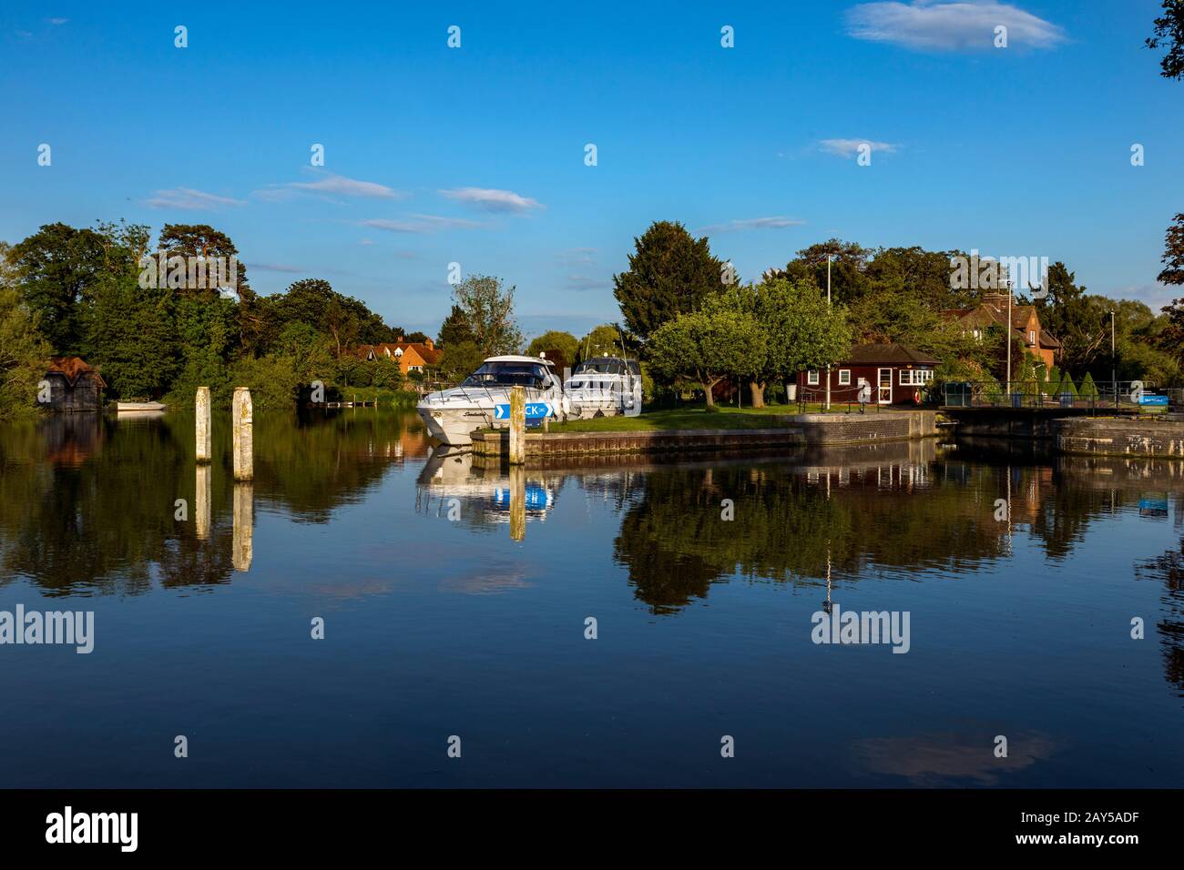 Hambledon Lock; Henley on Thames; Oxfordshire; UK Stock Photo