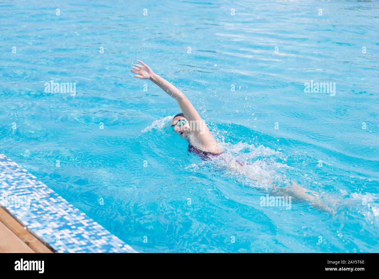 Woman cap swimming pool hi-res stock photography and images - Alamy