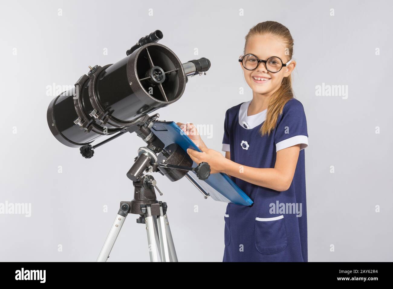 Young scientist telescope hi-res stock photography and images pic