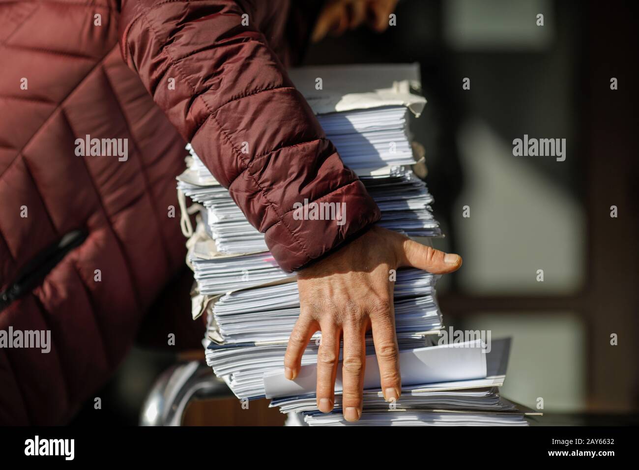 Pile of office files hi-res stock photography and images - Alamy