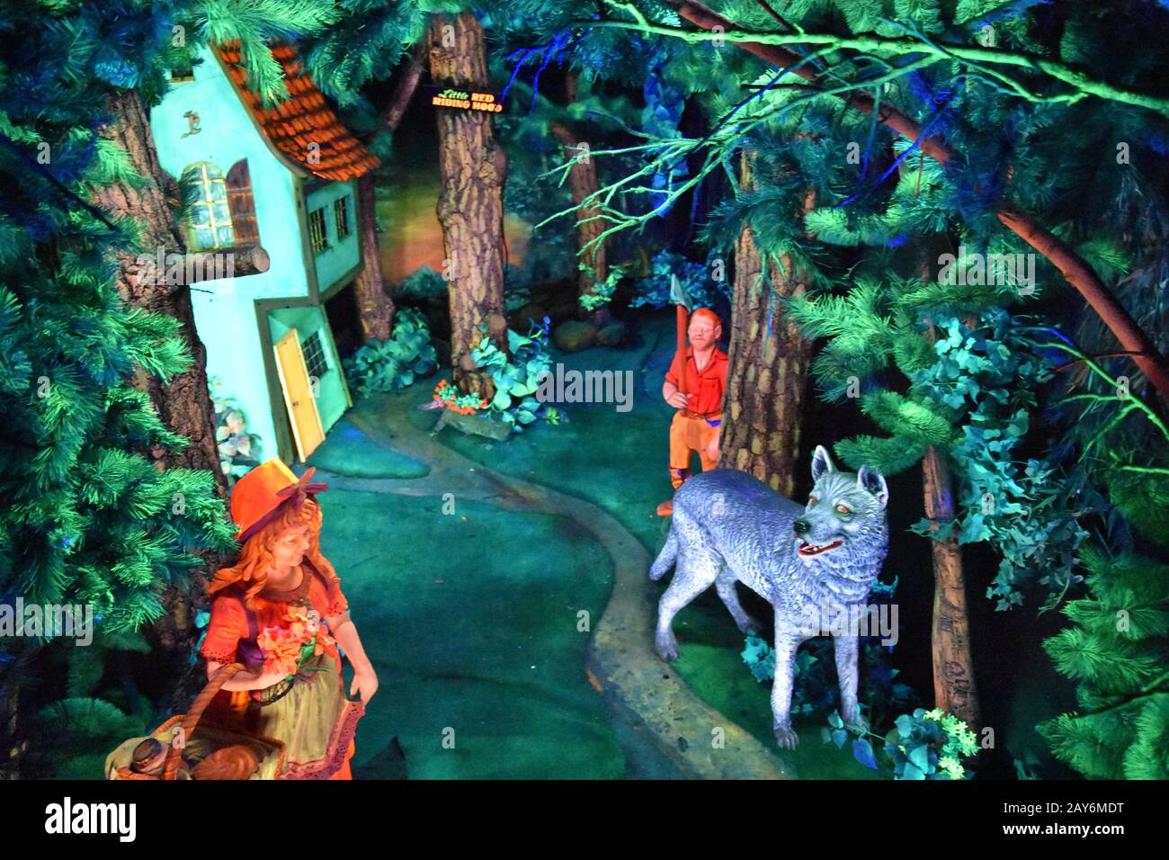 Fairyland Caverns At Rock City Gardens At Lookout Mountain In Chattanooga Tennessee Stock Photo Alamy