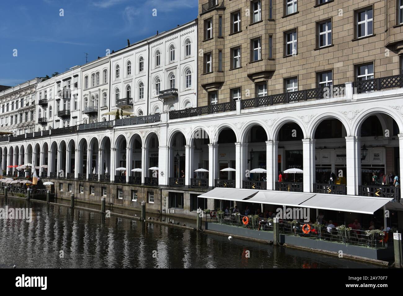 Page 4 Jungfernstieg Hamburg High Resolution Stock Photography And Images Alamy