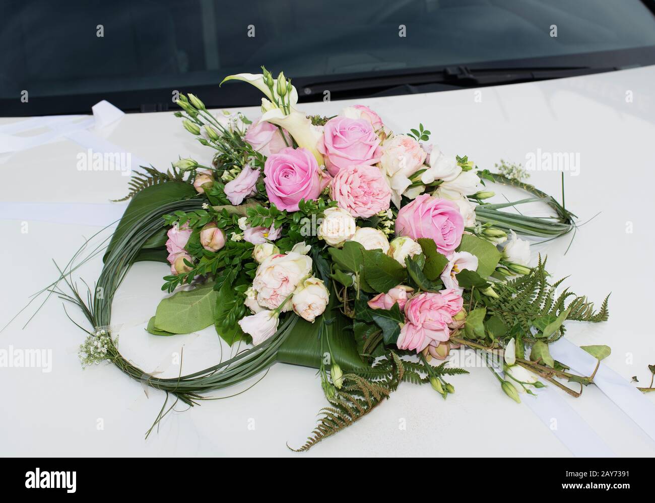 Hochzeitsauto  Wedding car decorations, Bridal car, Wedding car deco