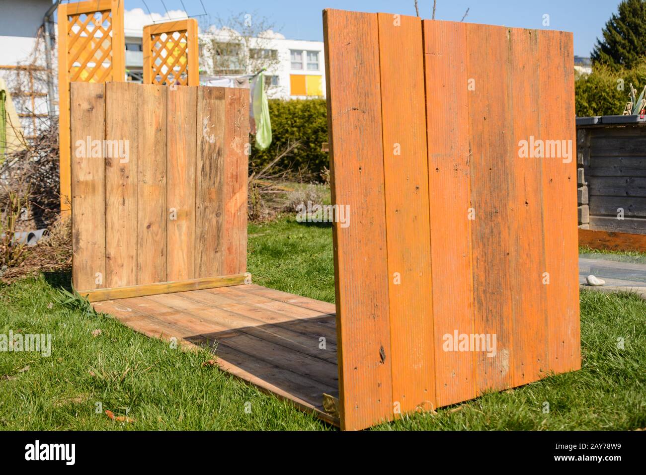 small own garden with a homemade raised bed - building instruction Stock Photo