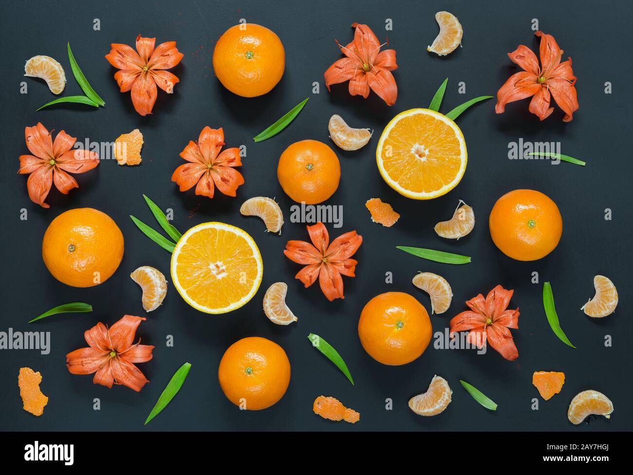 Mandarin orange fruits hi-res stock photography and images - Page 9 - Alamy