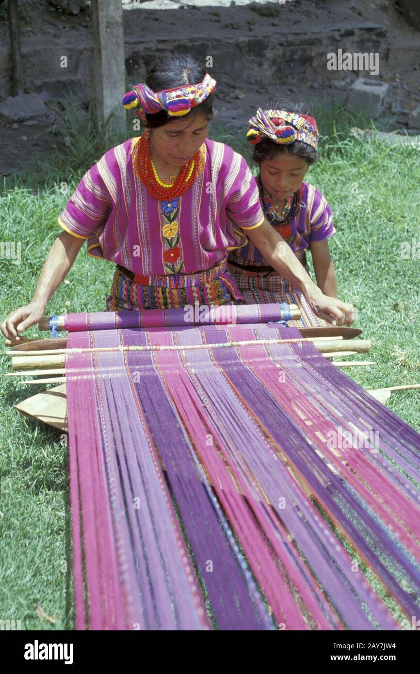 Guatemala mother weaving hi-res stock photography and images - Alamy