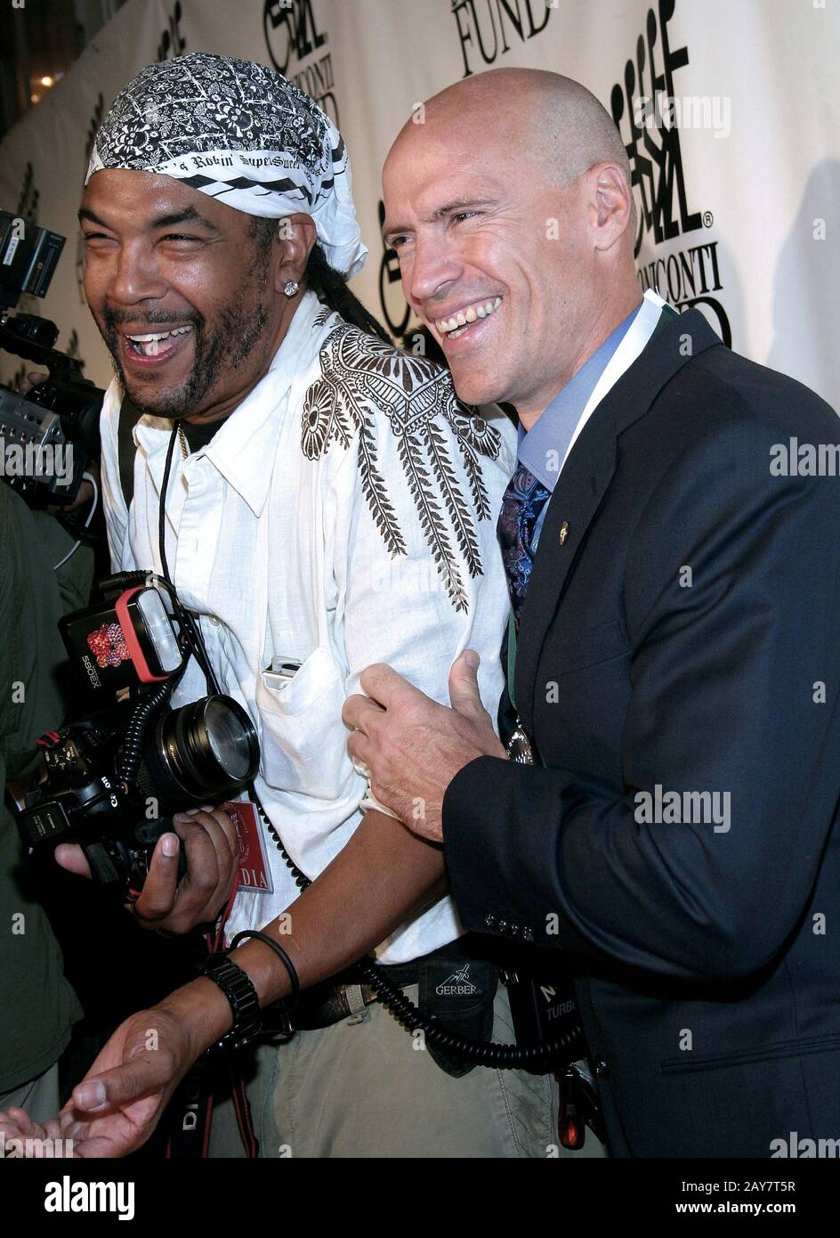 New York, NY, USA. 17 September, 2007. Celebrity Photographer, Phillippe Noisette, Mark Messier at the 22nd Annual Sports Legends Dinner to benefit The Buoniconti Fund to Cure Paralysis at Waldorf=Astoria. Credit: Steve Mack/Alamy Stock Photo