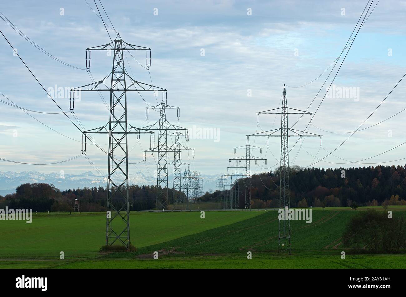 Electricity track to the south Stock Photo Alamy