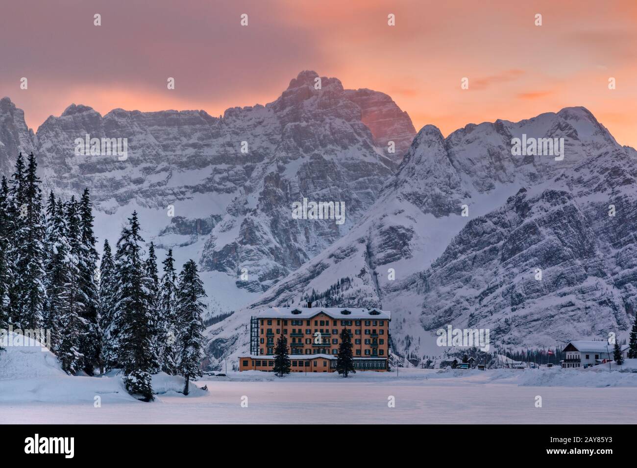 Lake Misurina, Misurina, Cortina d'Ampezzo, Belluno, Veneto, Dolomites, Italy, Europe Stock Photo