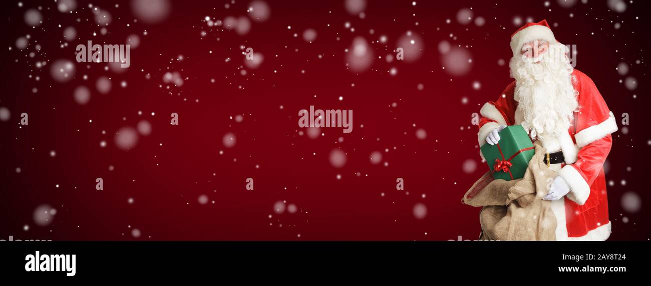 Smiling santa claus hi-res stock photography and images - Alamy