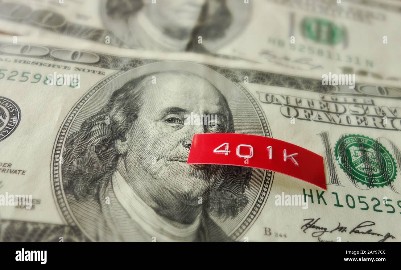 401K label on money Stock Photo