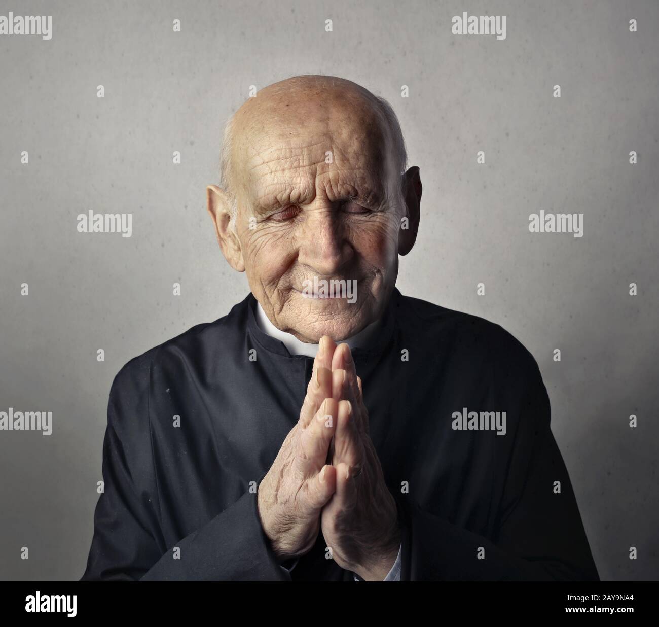 Elderly male prayer hi-res stock photography and images - Alamy