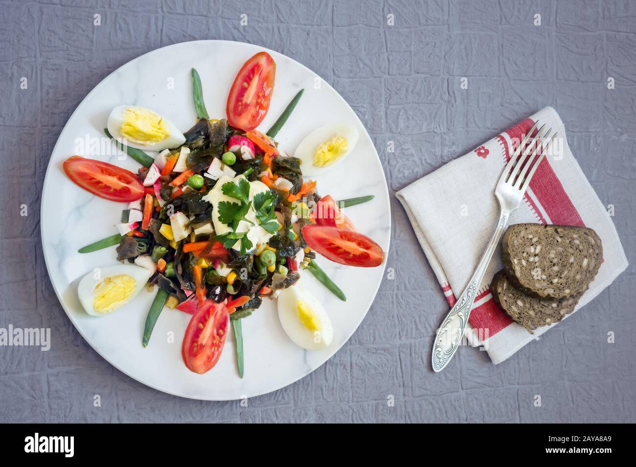 Seaweed salad kelp with egg and vegetables Stock Photo Alamy