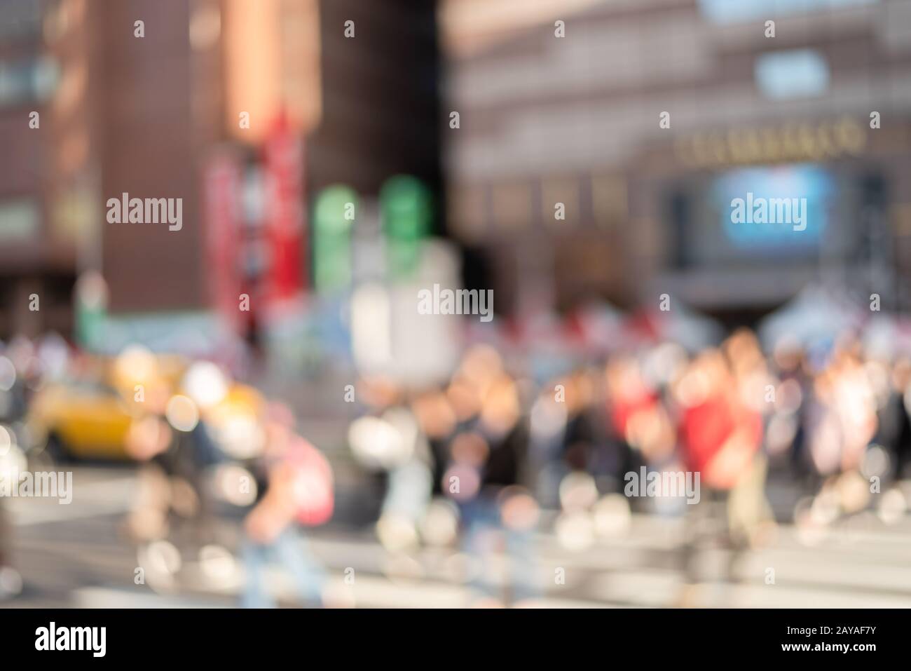 Blurred people painting hi-res stock photography and images - Alamy