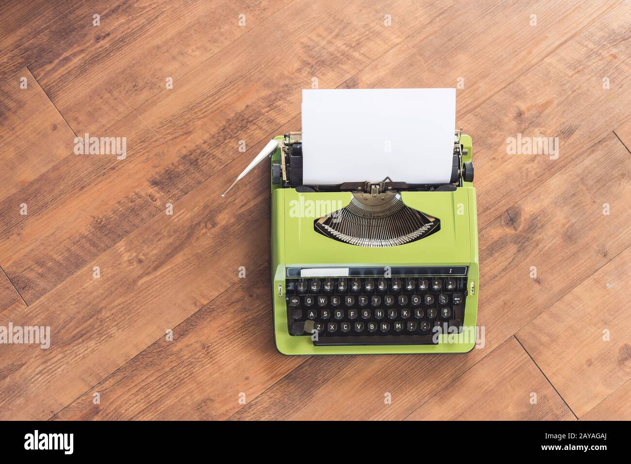 Green vintage typewriter hires stock photography and images Alamy