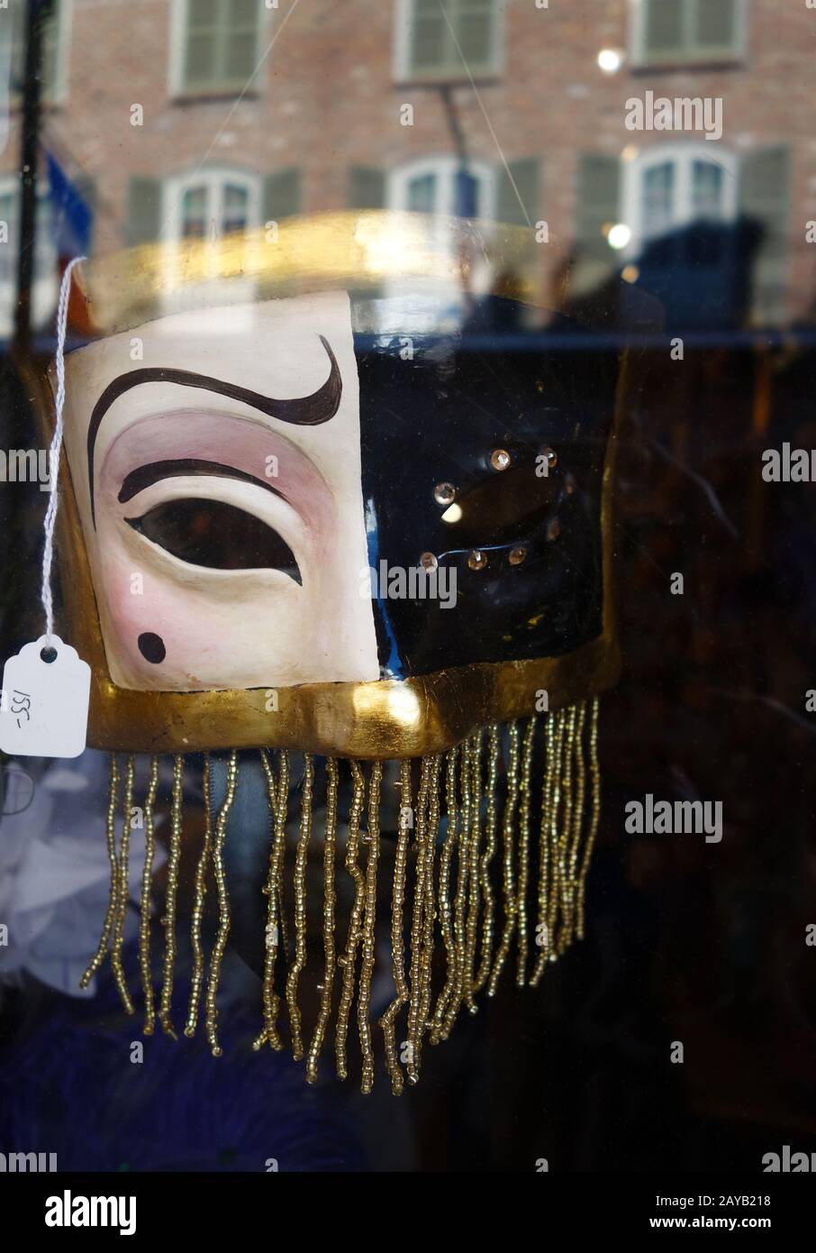 New Orleans Mardi Gras mask Stock Photo - Alamy