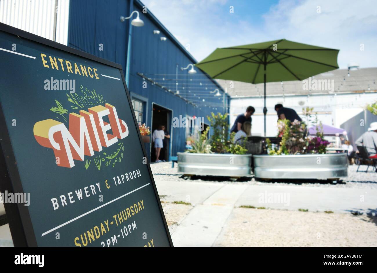 NEW ORLEANS,LA/USA -03-23-2019: The courtyard of Miel Brewery and Taproom in New Orleans, a craft brewery Stock Photo