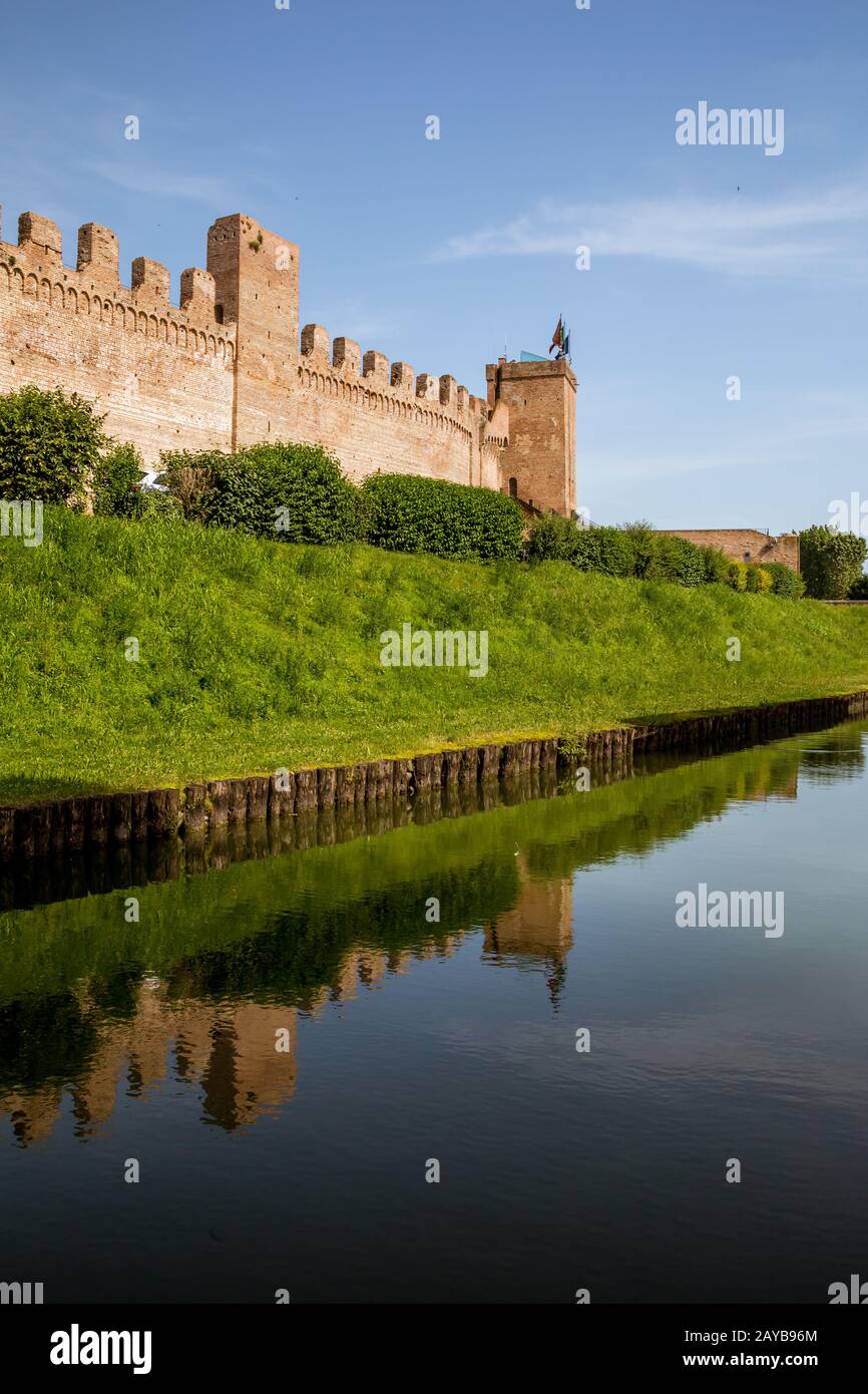 Fortified canal hi res stock photography and images Alamy