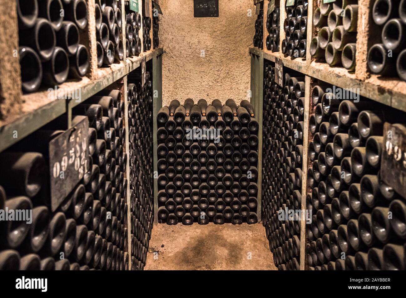 Burgundy Wine Cellar High Resolution Stock Photography and Images - Alamy
