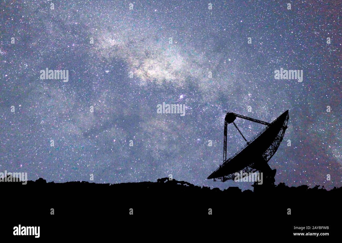 The Milky Way behind the Parkes Radio Telescope Stock Photo