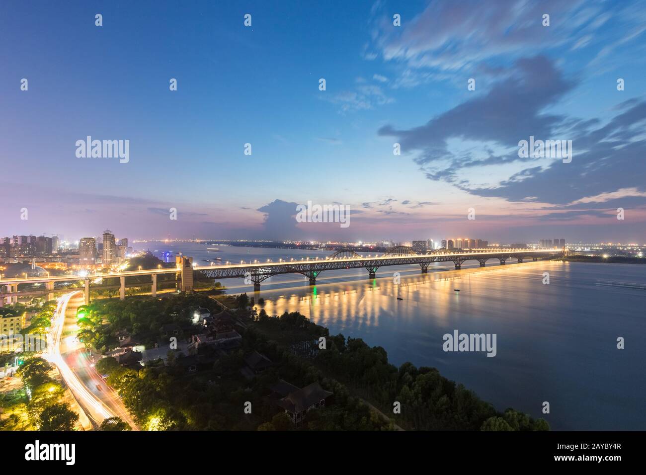 jiujiang yangtze river bridge at night Stock Photo
