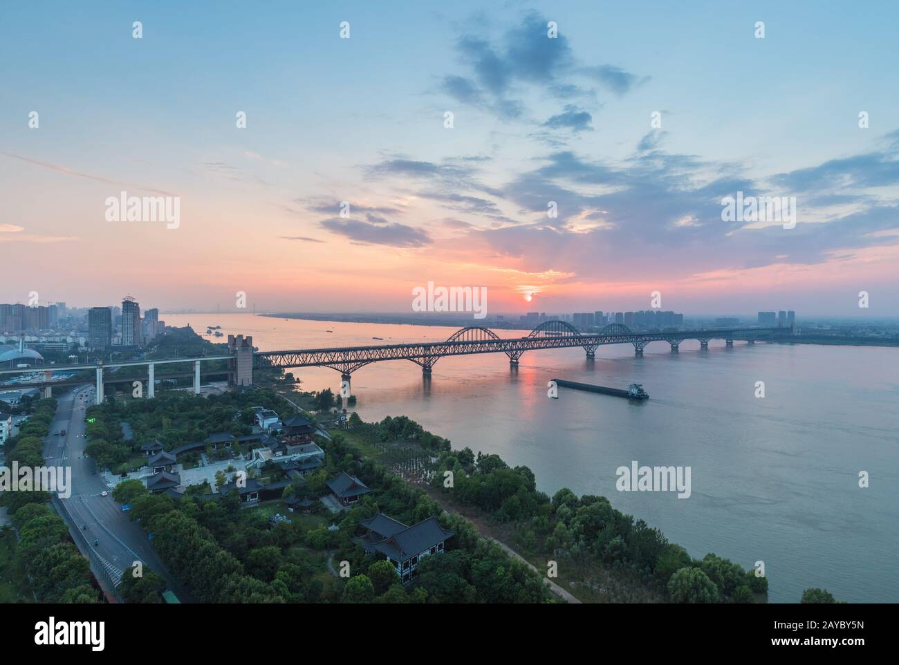 jiujiang yangtze river bridge at dusk Stock Photo