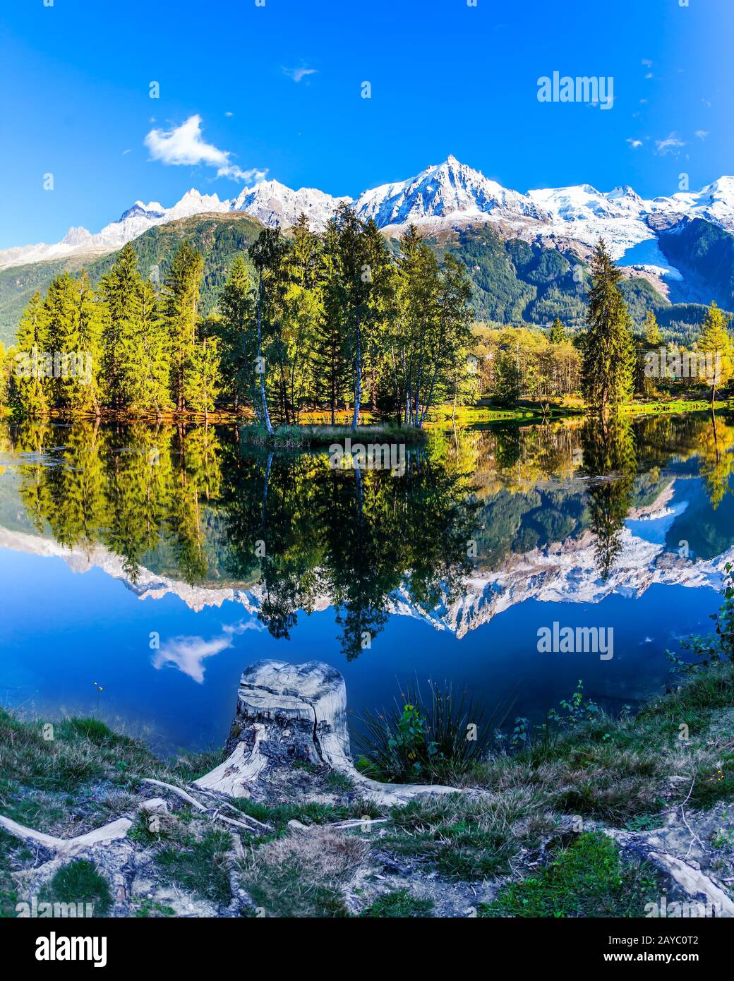 Picturesque view mountain resort hi-res stock photography and images ...