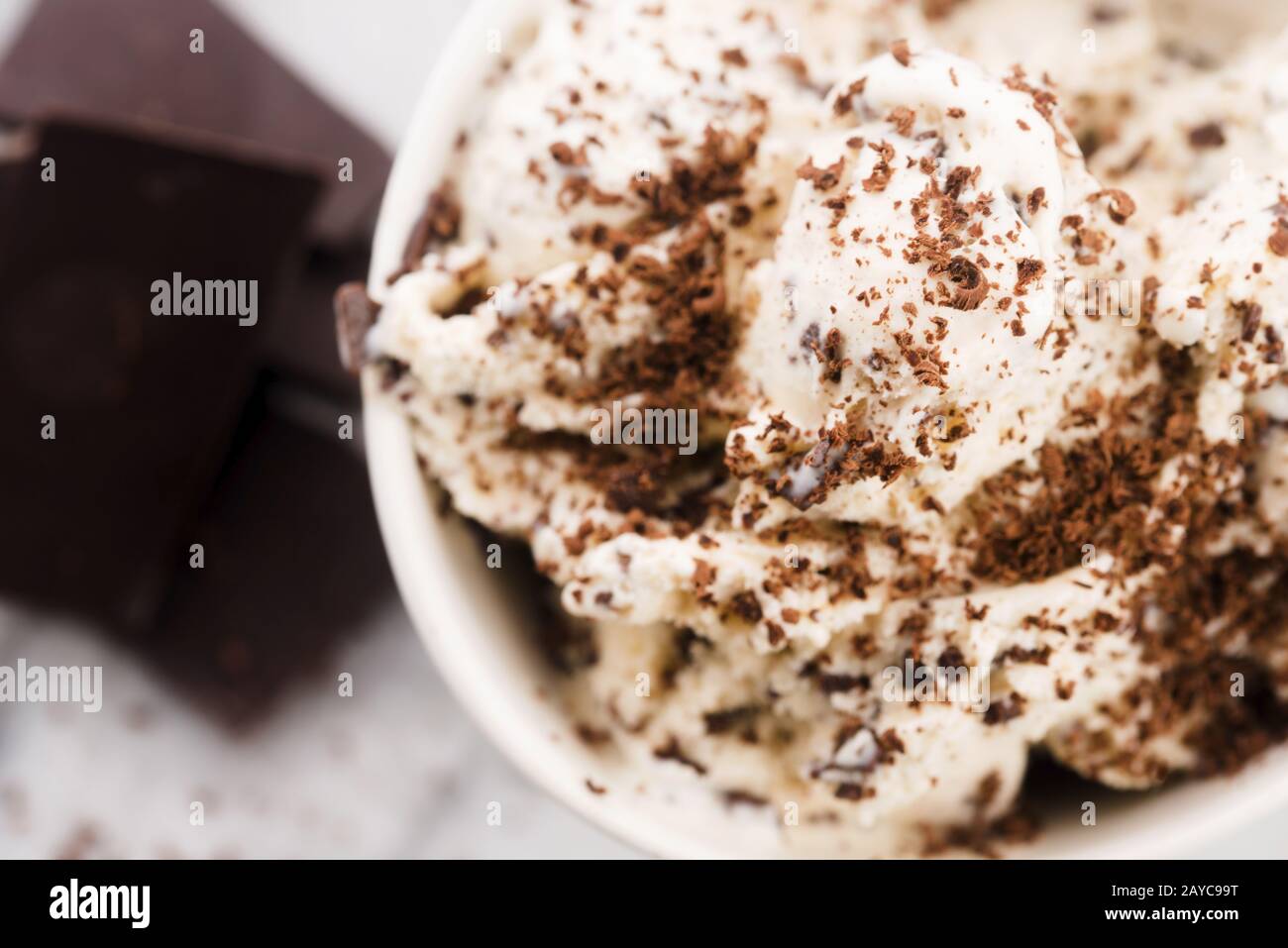 https://c8.alamy.com/comp/2AYC99T/vanilla-ice-cream-with-chocolate-chips-straciatella-fresh-sorbet-2AYC99T.jpg
