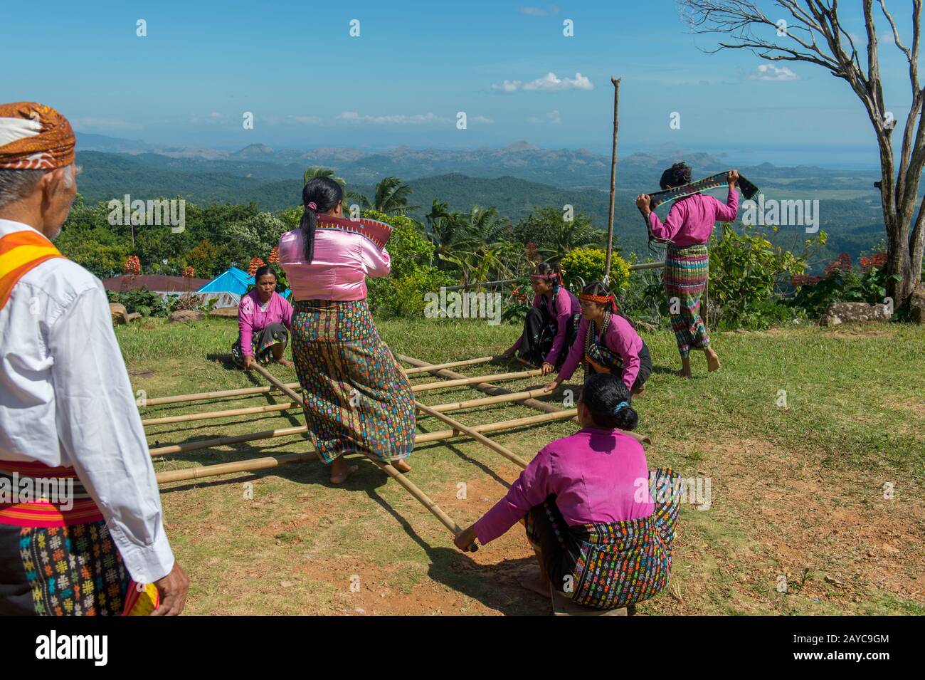 A bamboo pole dance hires stock photography and images Alamy