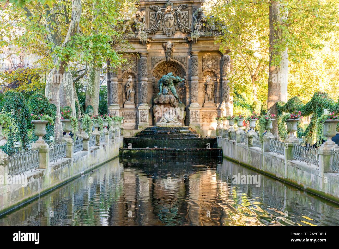 Fountain Medici in luxembourg garden in Paris Stock Photo Alamy