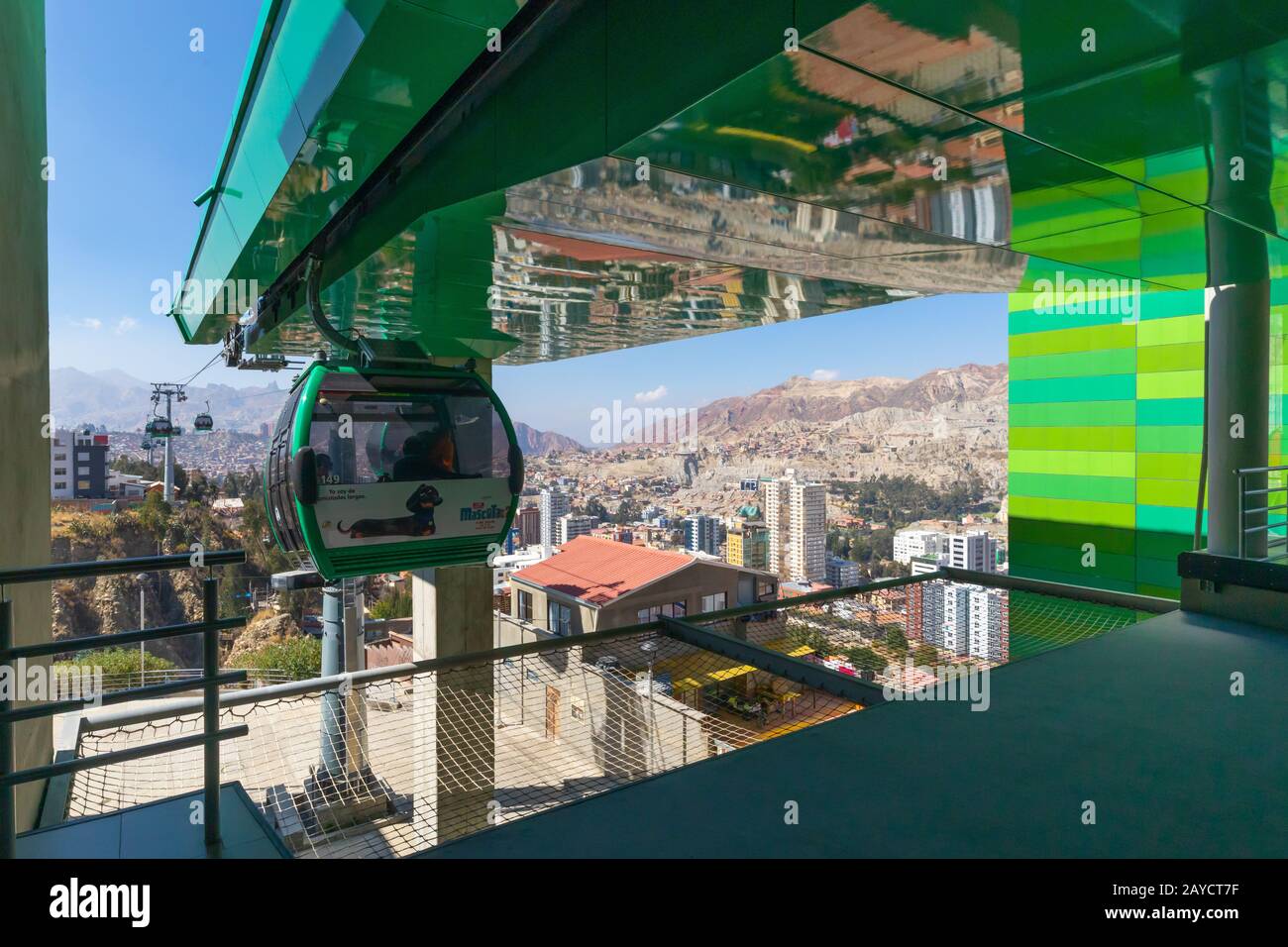 Bolivia La Paz green cable car line Stock Photo Alamy