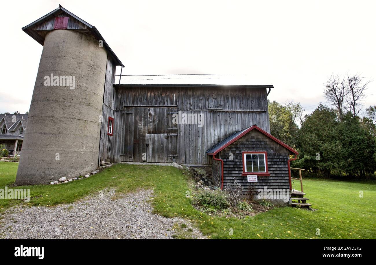 Vintage barn hi-res stock photography and images - Alamy
