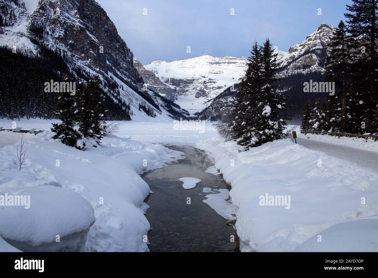 Chateau Lake Louise Stock Photo Alamy