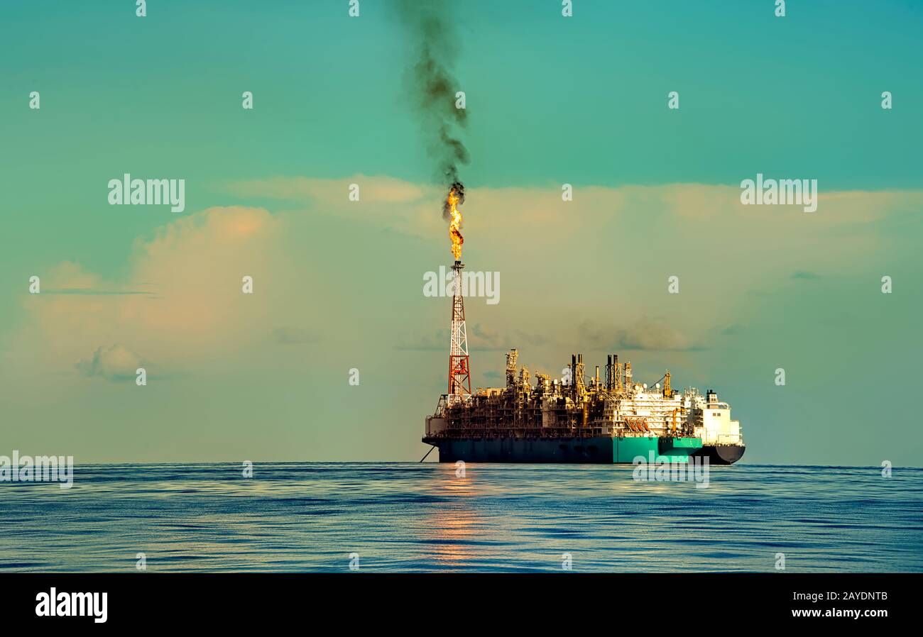 (Petronas) first floating liquefied natural gas (PFLNG 1) facility, also known as PFLNG SATU, was developed for the Kanowit gas field Stock Photo
