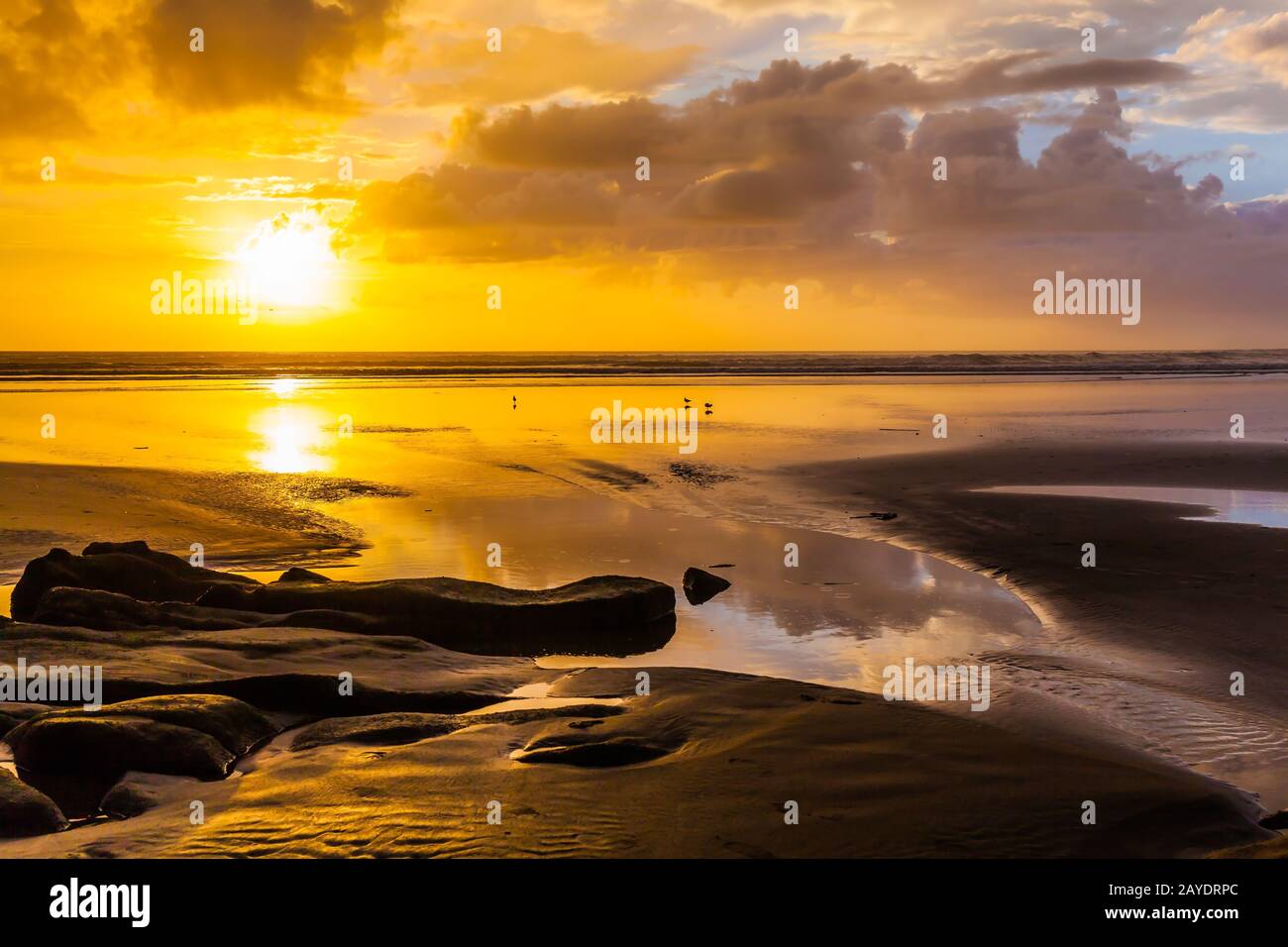 Stunning sunset hi-res stock photography and images - Alamy