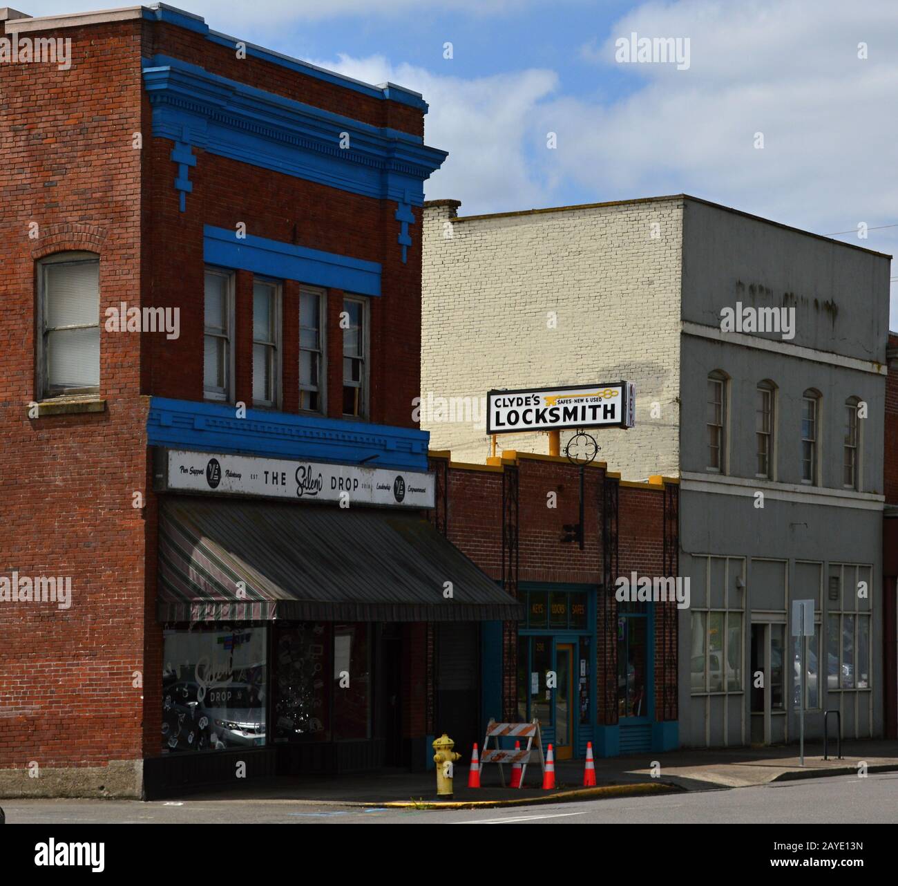 Salem downtown buildings hi-res stock photography and images - Alamy
