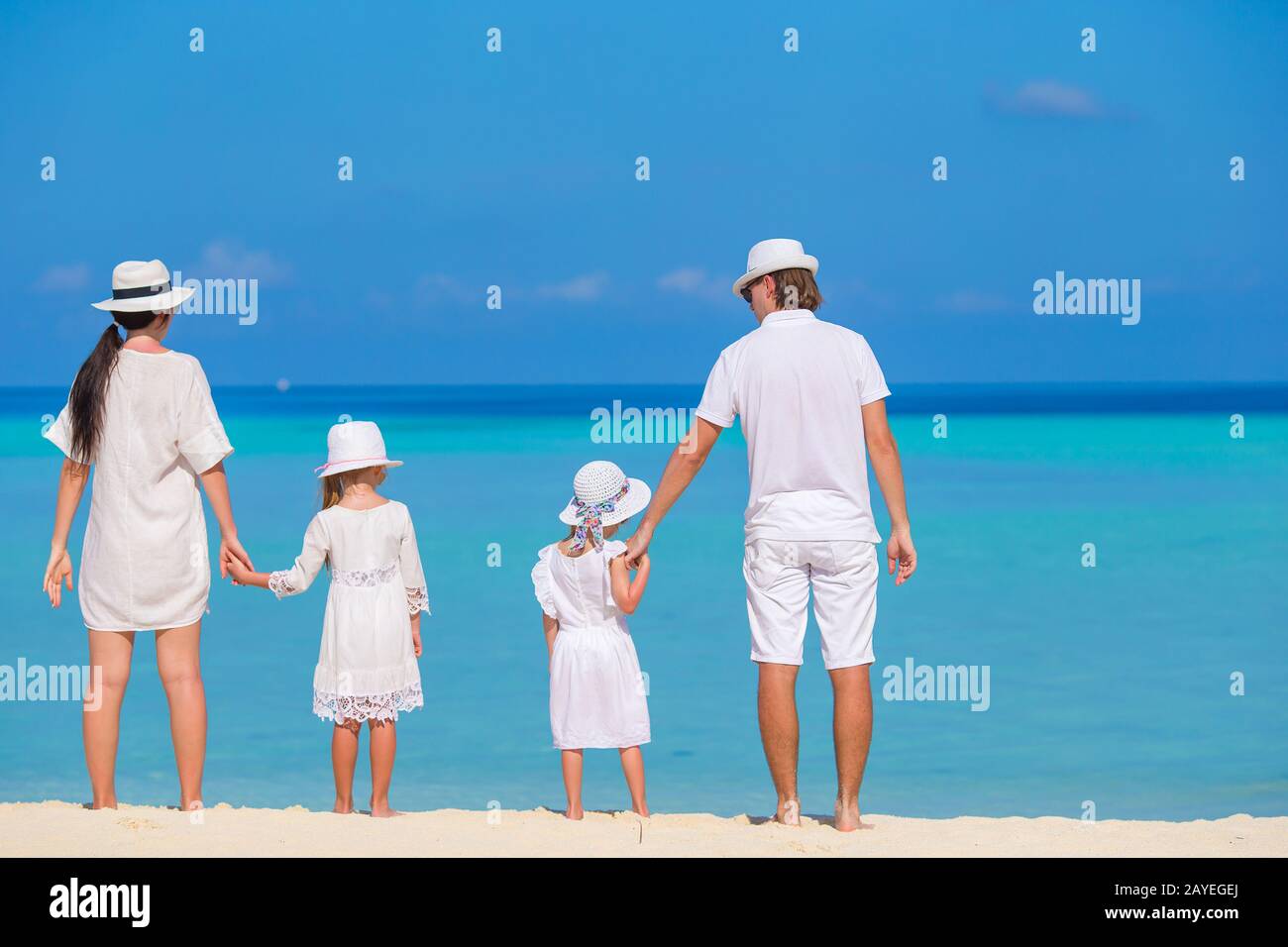 Family at beach caribbean hi-res stock photography and images - Alamy
