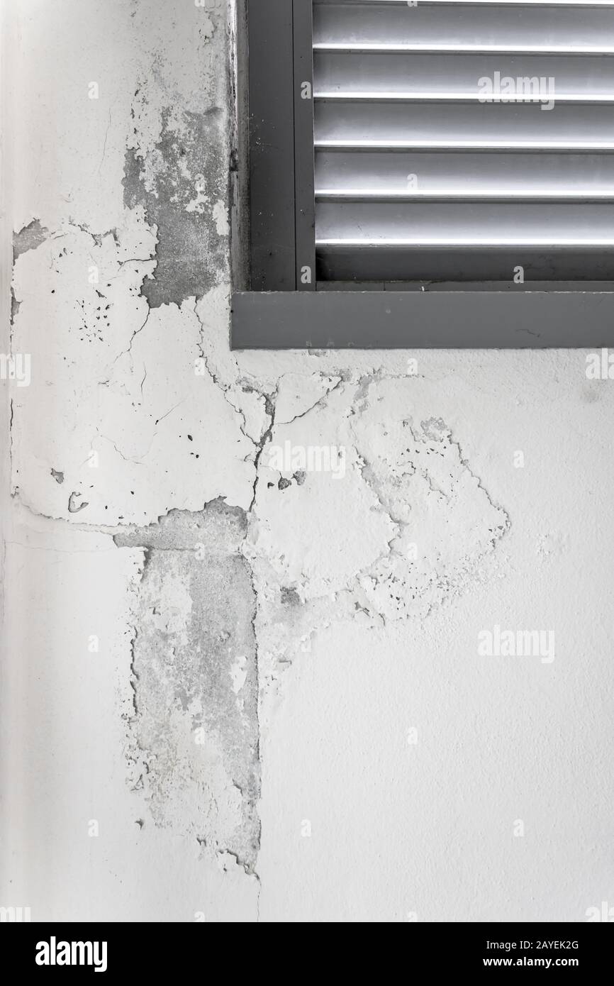 Paint peeling off plaster wall hires stock photography and images Alamy
